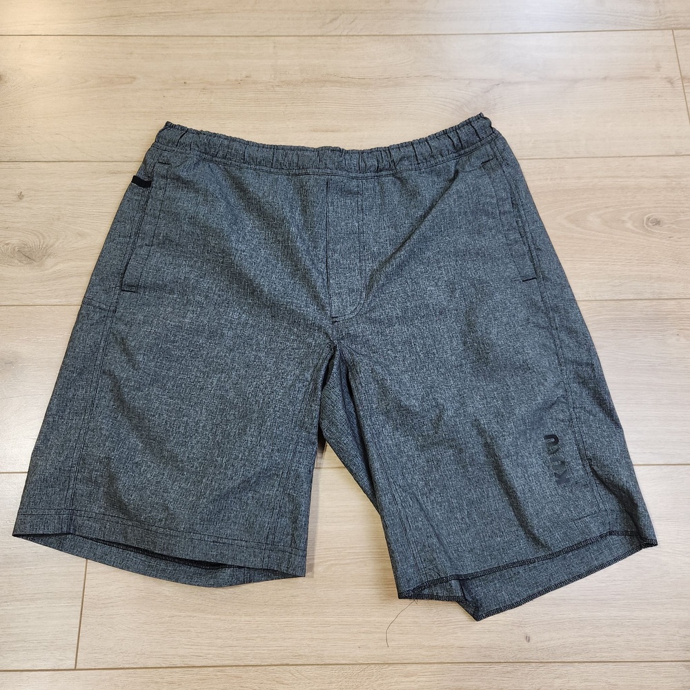 KUIU Mountain Fit Shorts Mens XL 11" Gray Softshell Hiking Hunting Quick Dry